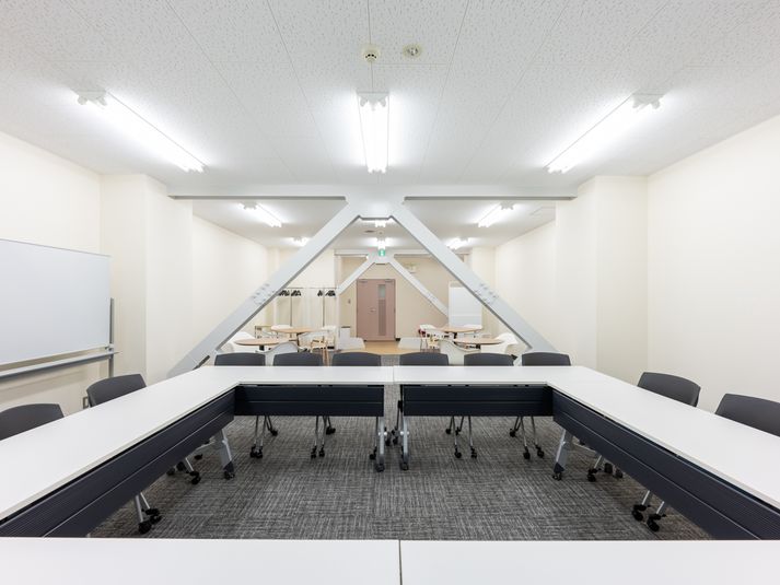 エコファニ貸会議室by三菱地所　Room「2B」最大30名収容 - エコファニの貸会議室 by 三菱地所  4月4日オープン！