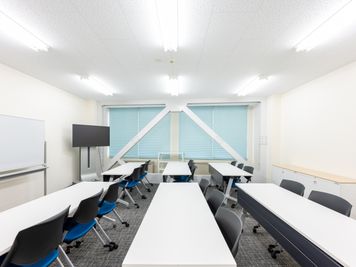 エコファニの貸会議室 by 三菱地所  4月4日オープン！ エコファニ貸会議室by三菱地所　Room「2B」最大30名収容の室内の写真