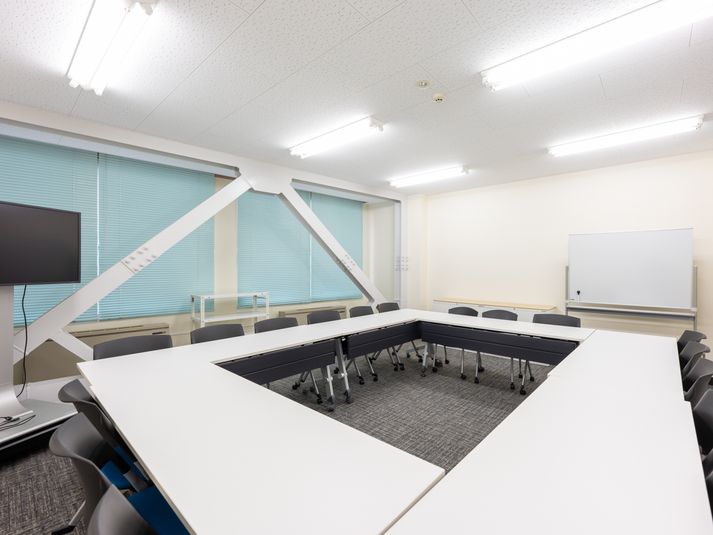 エコファニ貸会議室by三菱地所　Room「2B」最大30名収容 - エコファニの貸会議室 by 三菱地所  4月4日オープン！
