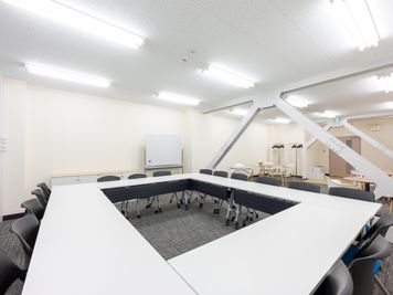 エコファニの貸会議室 by 三菱地所  4月4日オープン！ エコファニ貸会議室by三菱地所　Room「2B」最大30名収容の室内の写真