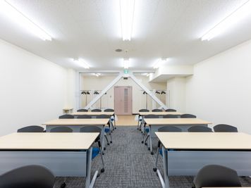 エコファニの貸会議室 by 三菱地所  4月4日オープン！ エコファニ貸会議室by三菱地所　Room「2C」最大42名収容の室内の写真