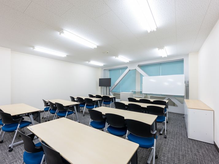 エコファニ貸会議室by三菱地所　Room「2C」最大42名収容 - エコファニの貸会議室 by 三菱地所  4月4日オープン！