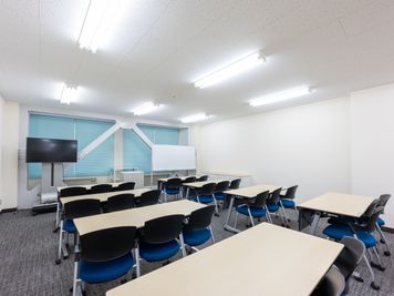 エコファニの貸会議室 by 三菱地所  4月4日オープン！ エコファニ貸会議室by三菱地所　Room「2C」最大42名収容の室内の写真