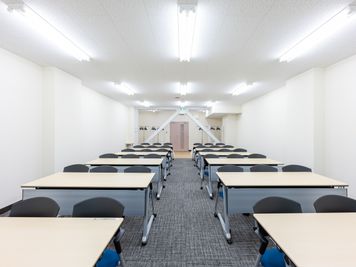 エコファニの貸会議室 by 三菱地所  4月4日オープン！ エコファニ貸会議室by三菱地所　Room「2C」最大42名収容の室内の写真