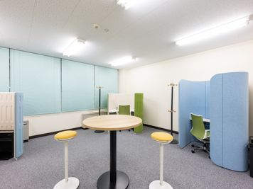 エコファニの貸会議室 by 三菱地所  4月4日オープン！ エコファニのワークスペース by三菱地所 2F 個人ブース②の室内の写真