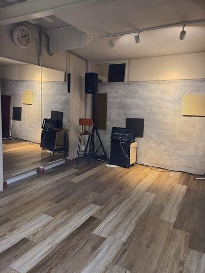 レンタル地下室「秘密基地」 - のわのわカフェ　レンタル地下室「秘密基地」