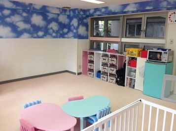 KIDSROOM |ママサークル・こども遊び場・ベビーマッサージ｜駅近！ - Kidsroomレンタルスペース