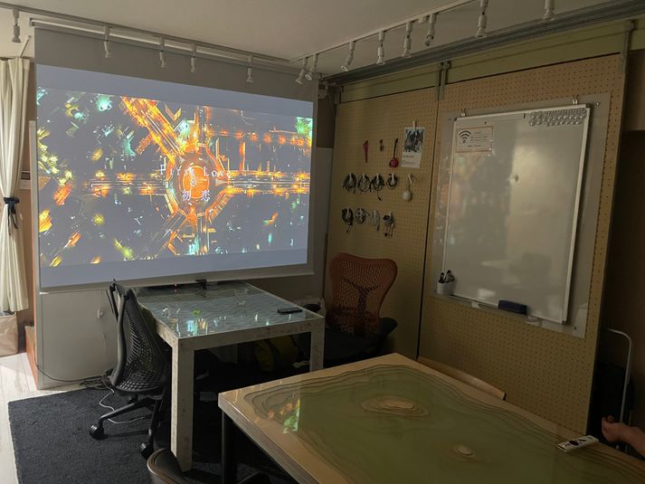 プラスぺ東新宿　55インチ大型テレビ完備 - プラスぺ東新宿　観賞会/動画配信/会議/オフ会