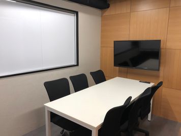 久屋大通　ナユタビル 貸会議室 5F（個室）の室内の写真