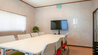 例）ミーティング･WEB会議 - 【VISIT稲毛24】 完全個室の貸し会議室、レンタルスペース（旧いなげブランチ）の室内の写真