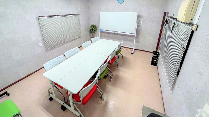 完全個室の貸し会議室、レンタルスペース  -  24時間 - 【VISIT稲毛24】