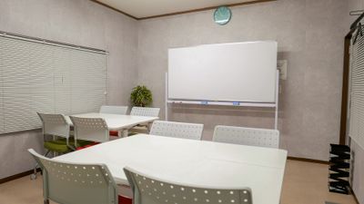 例）ワークショップ･グループディスカッション - 【VISIT稲毛24】 完全個室の貸し会議室、レンタルスペース（旧いなげブランチ）の室内の写真