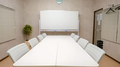 例）ミーティング･会議 - 【VISIT稲毛24】 完全個室の貸し会議室、レンタルスペース（旧いなげブランチ）の室内の写真