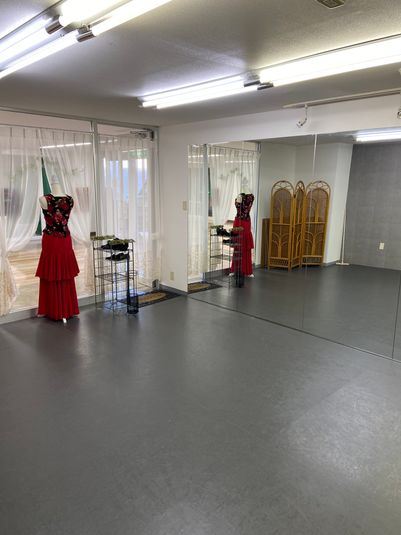 清潔感あふれるフラメンコスタジオです。 - Estudio Rosa Estudio Rosa ダンス専用レンタルスタジオの室内の写真