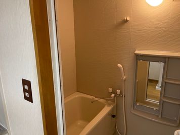 シャワー（シャンプー、タオルは持参ください） - Wise space　長岡 レンタルスペース(Room 803)の設備の写真
