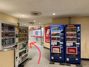 日比谷線・都営浅草線の東銀座駅６番出口からの道順④ - ベンチャーデスク銀座５ コワーキングスペース.VD5の室内の写真