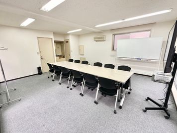 【常識の範囲内なら盛り上がってもOK！（※ルールあり）な会議室です♪】 - 【閉店】TIME SHARING 小伝馬町 日本橋HRビル 【閉店】２階の室内の写真