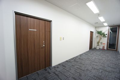 名古屋会議室 プライムセントラルタワー名古屋駅前店 第4+5会議室の入口の写真