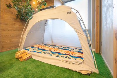 まったりできるテントも♫ - リノスペcamp高田馬場 《人数変動料金制》リノスぺcamp高田馬場【最大15名】の室内の写真