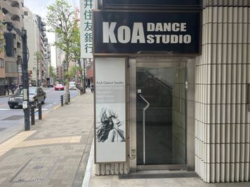 外入り口 - KoA DANCE STUDIO A studio　の入口の写真