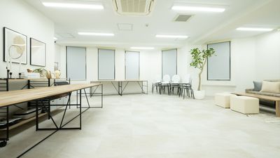 〈SMILE工房 Biz京橋〉 Biz京橋の室内の写真