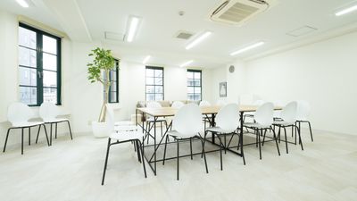 〈SMILE工房 Biz京橋〉 Biz京橋の室内の写真
