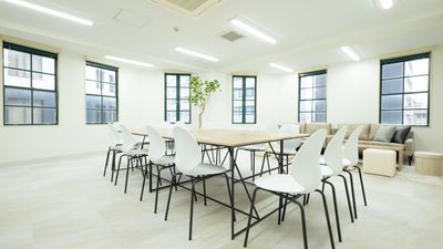 〈SMILE工房 Biz京橋〉 Biz京橋の室内の写真