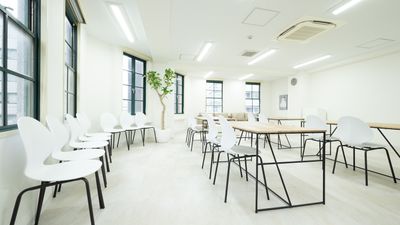 〈SMILE工房 Biz京橋〉 Biz京橋の室内の写真