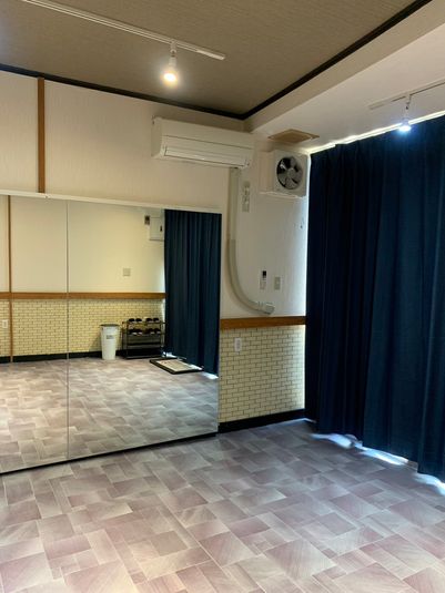 大型鏡有【着付け】福山駅徒歩8分　船町レンタルスタジオ - 船町レンタルダンススタジオ