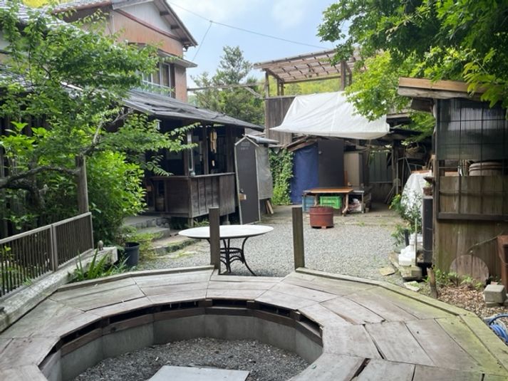 築100年余の古民家の屋外スペース - 楽創倶楽部