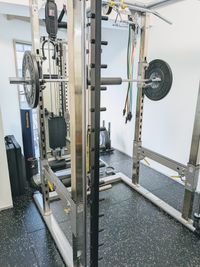 フルラック内でのスクワットが可能 - HARAPEKO GYM 五反田店の設備の写真
