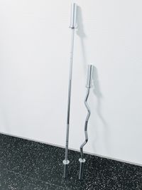 バーベル(10kg)、ezバー(10kg) - HARAPEKO GYM 五反田店の設備の写真