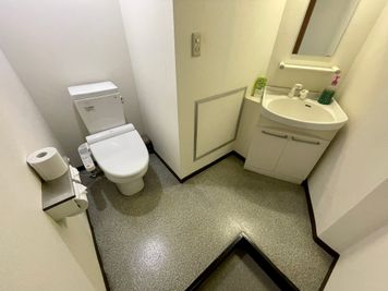 【女性トイレ（個室×1）】 - TIME SHARING 赤羽 IMBオフィス 501の設備の写真