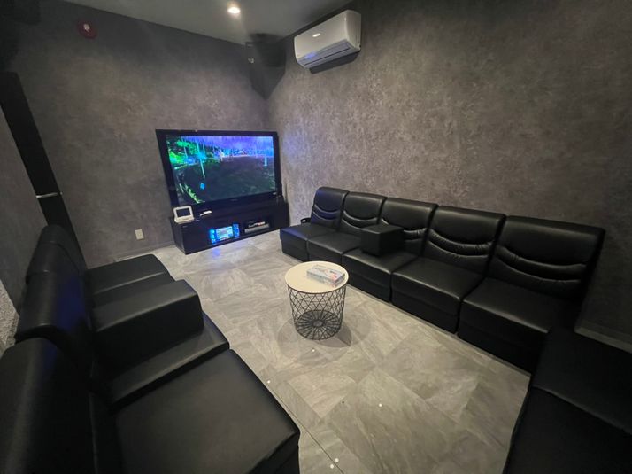 カラオケ付きルーム - ゴテッツ