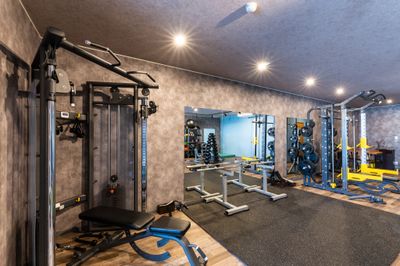 スペース写真（多方面角度） - 権現ビル（ARUKAビル） Private Gym 健（プライベートジムケン）の室内の写真