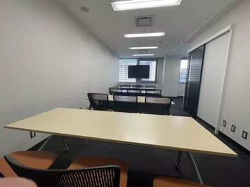 ワンコイン会議室有楽町 ワンコイン会議室有楽町セミナールームAの室内の写真