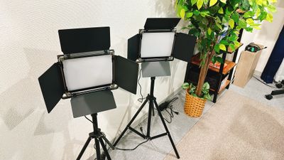 プロ仕様のLEDパネルビデオライト２灯導入しました。 - セントラル大手町 神田駅から５分のご近所会議室大手町１時間〜多種利用OK🌸の設備の写真