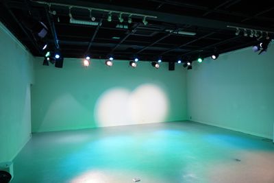 LED照明で本格ステージも - スタジオ・小劇場「シアターウィング」 四ッ谷のホール型イベントスペース・小劇場の室内の写真