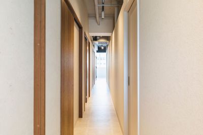 施設内の廊下 - 横浜レンタルジムK&B トレーニングルームBの室内の写真