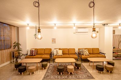 ソファスペースも使い勝手良し😚 - ハイスペ 三宮イクシー 〈ハイスペ三宮イクシー〉【定員タイプB】の室内の写真