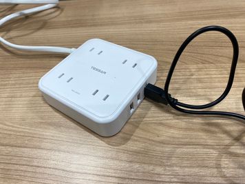 備品のUSBコネクタをお使い照明をご利用くださいませ。 - レンタルスペースちとから 千歳烏山駅徒歩２分☆RoomA☆レンタルスペースちとからAの設備の写真