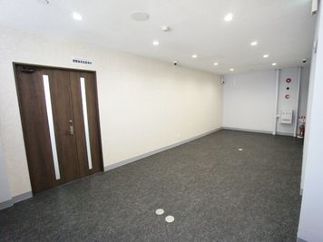 名古屋会議室 ワールドフラッグ店 3Aの入口の写真