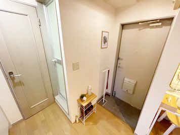 レンタルサロン Lani Lehua ラニレフア 所沢 完全個室レンタルサロン【ラニレフア 所沢駅前】の入口の写真