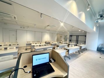 【司会台からは全体が見渡せます♪】 - INBOUND LEAGUE 【運営終了】2階 FUJIの室内の写真