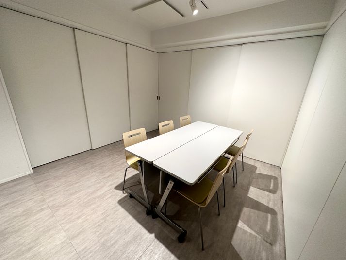 【新宿三丁目駅より徒歩2分の好立地な会議室♪】 - INBOUND LEAGUE 2階 BIWAの室内の写真