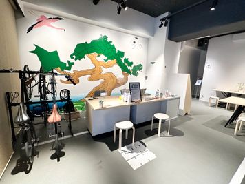 【1階受付】 - INBOUND LEAGUE 【運営終了】2階 BIWAの入口の写真