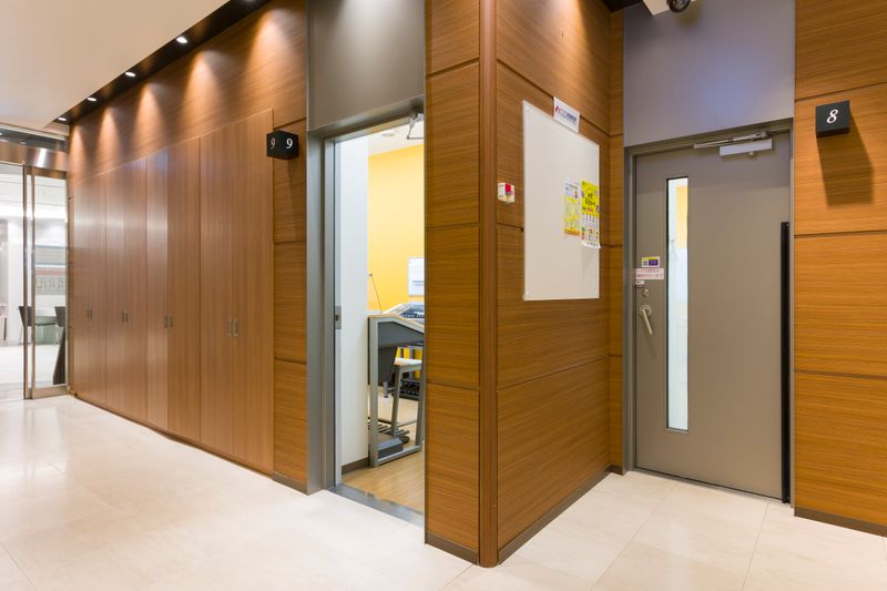 グランドピアノ・エレクトーン防音部屋 9番教室 - ミュージックアベニュー池袋