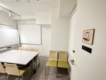 【KOTOのドアよりお入りください】 - INBOUND LEAGUE 【運営終了】2階 KOTOの入口の写真