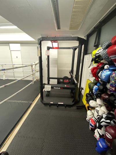 格闘技ジム。リング、サンドバックがあります。 - レンジャージム船橋店