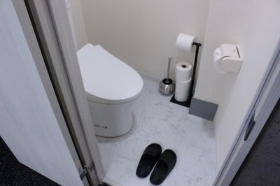 トイレもリノベしている為とてもきれいです - スタジオOneStep＿渋谷円山町 リピート率100％ 低価格高品質なレンタルジムOneStep渋谷の室内の写真